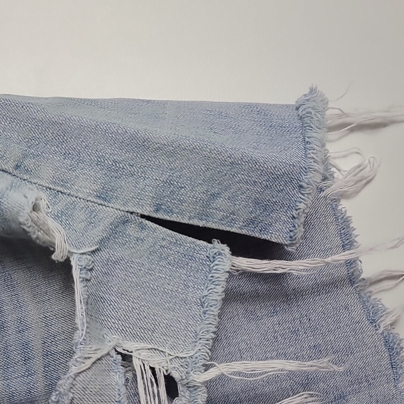 ADRIANO GOLDSCMIED Distressed Light Wash Ex-Boyfriend Denim Shorts Size 28 - Picture 8 of 16